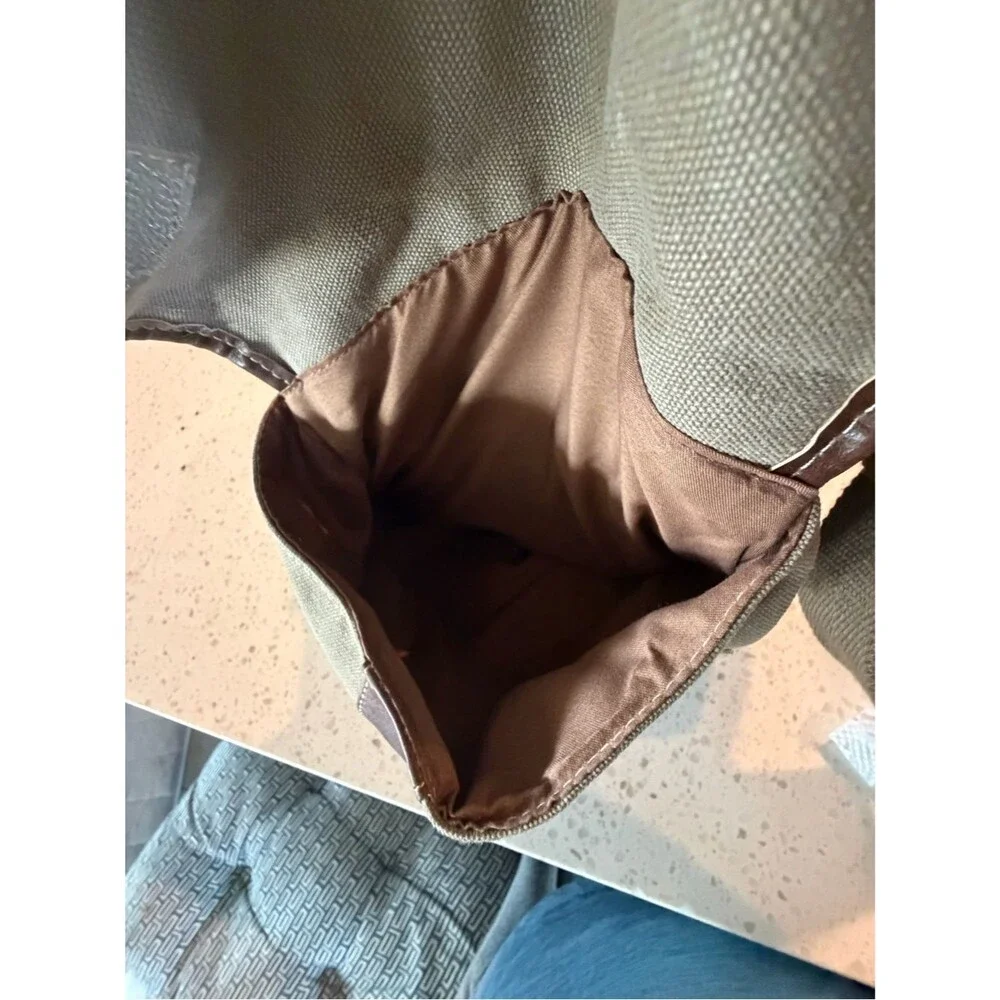 Casual Men's Messenger Bag in Olive Green Canvas